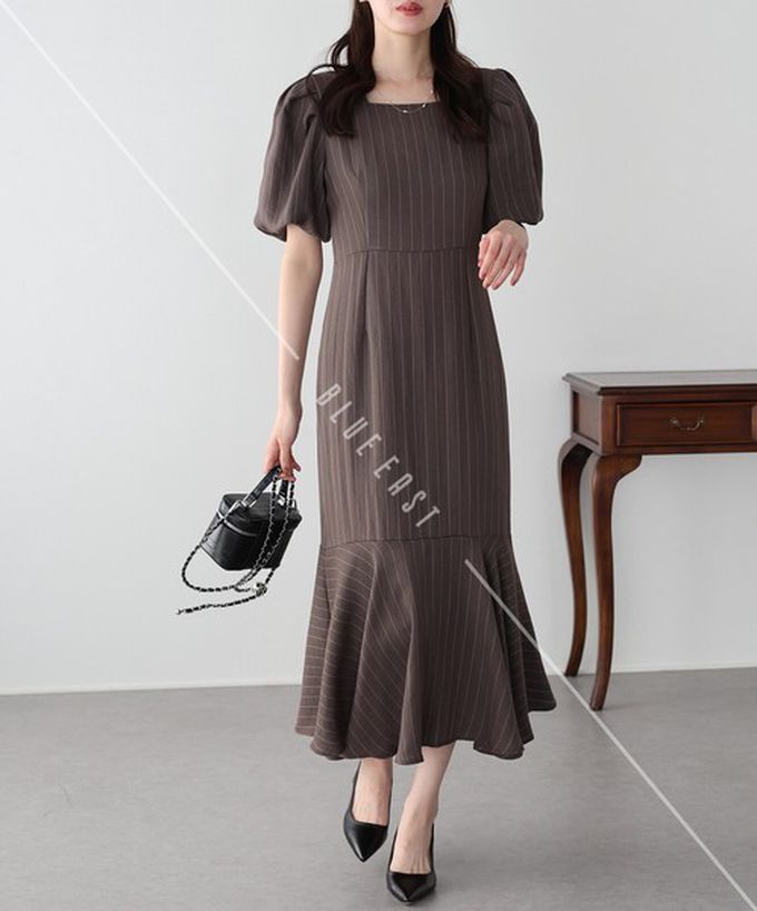 日本 BLUE EAST - 優雅方領後綁帶泡泡袖魚尾洋裝-格紋-黑 (M)