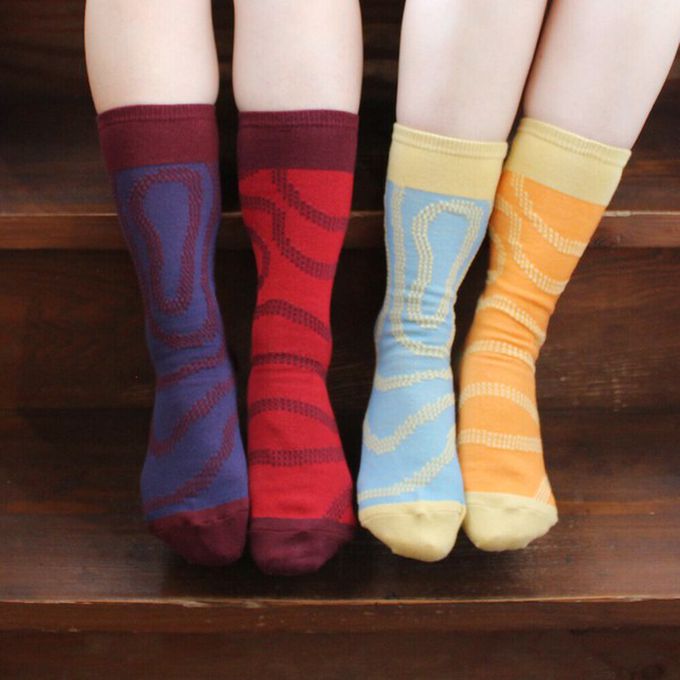 日本女裝代購 - 日本製 伊索寓言印花長襪-北風和太陽-葡萄 (23-25cm)