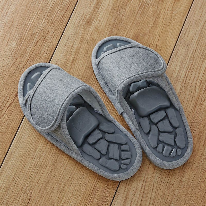 日本千趣會 - 硬式足底按摩室內拖鞋-岩石造型-深灰