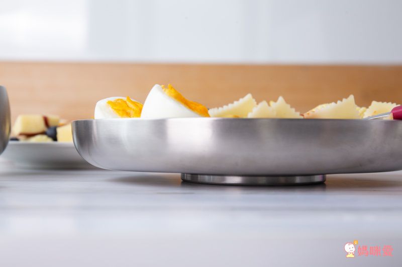 用到小學沒問題【Avanchy】分隔吸盤餐盤，自主吃飯首選