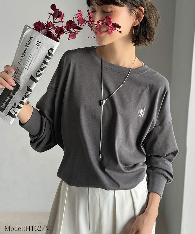 日本 Classical Elf - 休閒背扣logo刺繡寬版長袖上衣-白