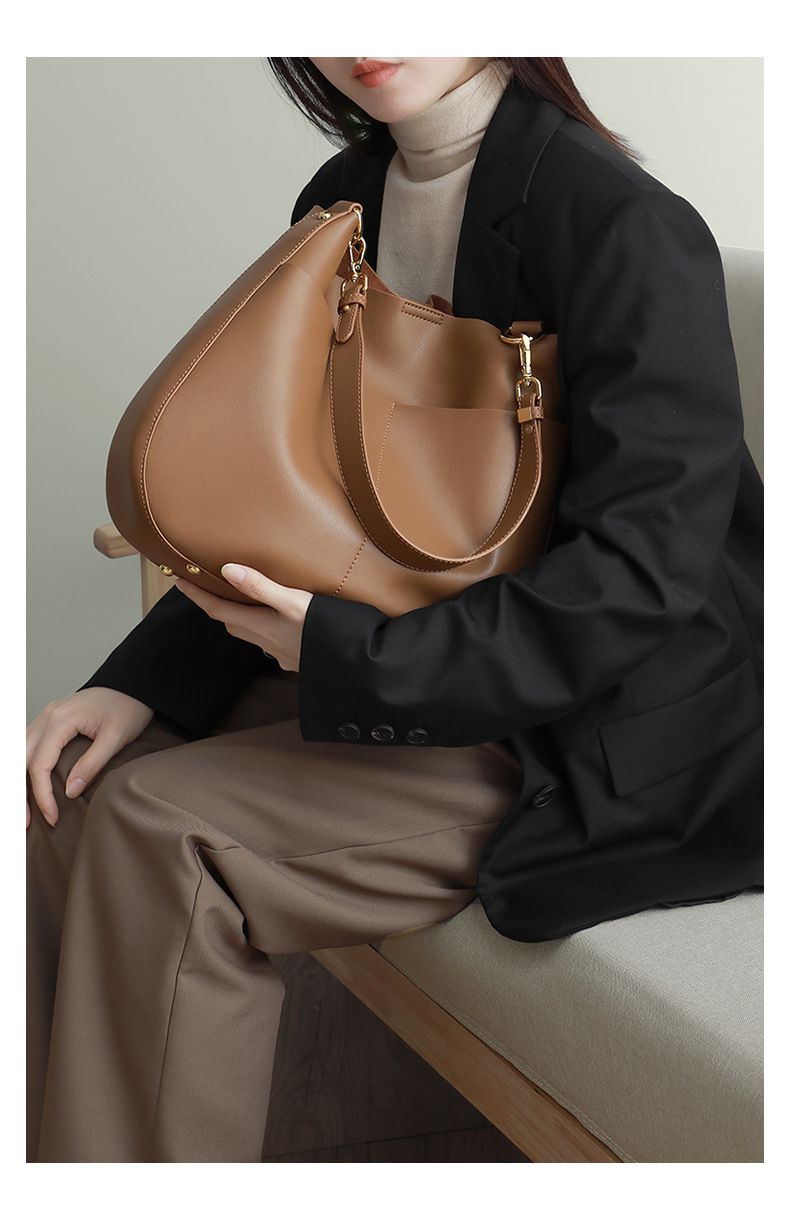 真皮大容量水桶單肩手提包(A4可放)-附2種背帶-栗子咖啡色 (33x29x9cm)