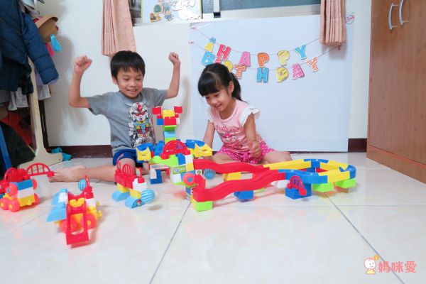 3 in 1 益智積木學習桌 ✖ 軌道滾球積木【獨家現省優惠】↗