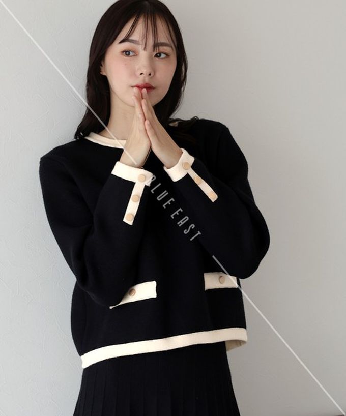 日本 BLUE EAST - 金釦滾邊針織上衣+優雅百摺長裙(2件組)-棕x藍