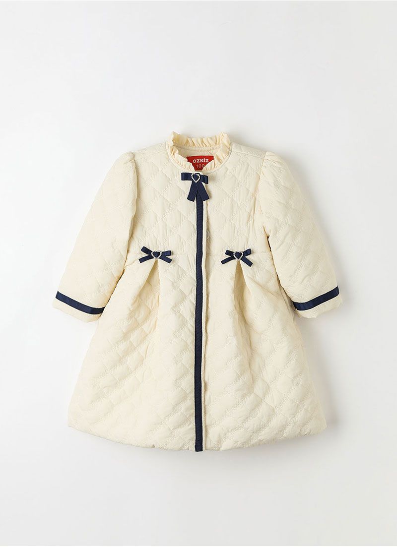 韓國 OZKIZ - 高雅愛心鑽蝴蝶結長版大衣-米白