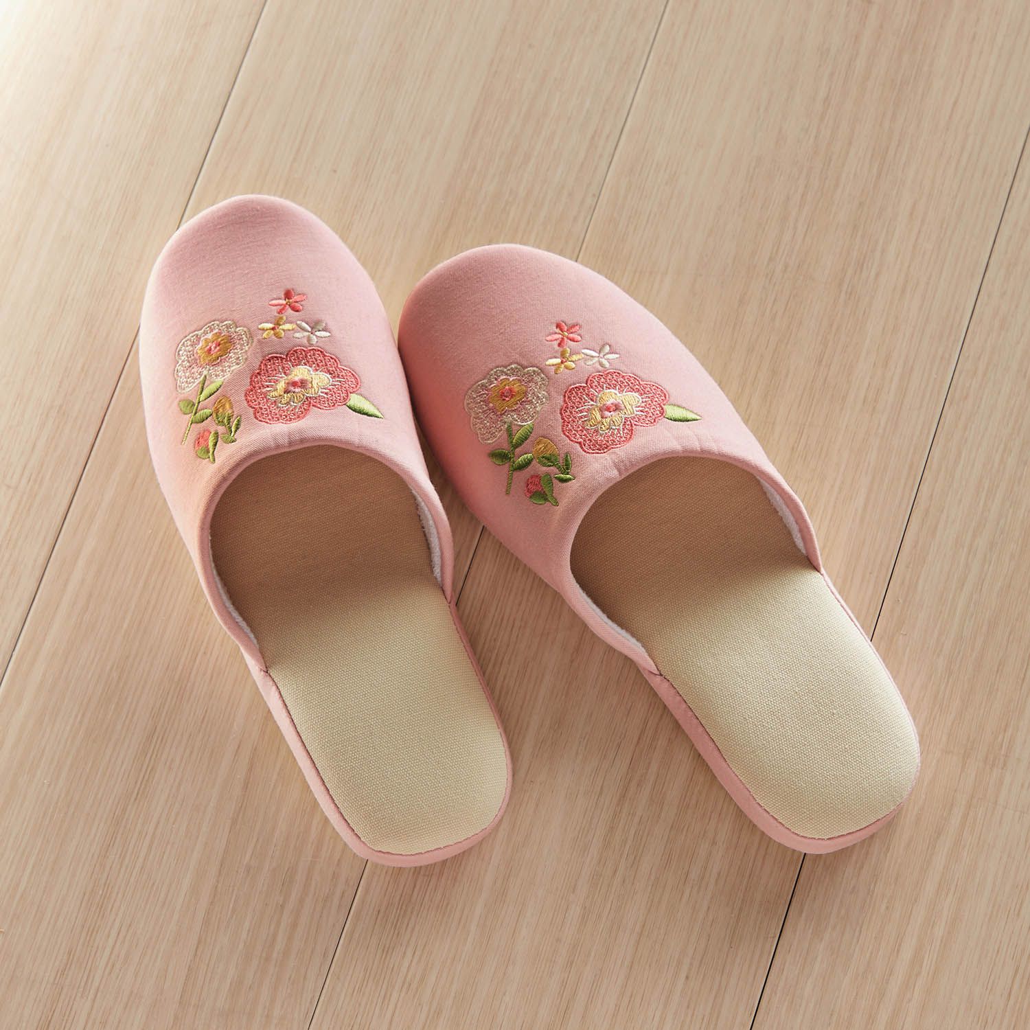 日本千趣會 - 開運風水 刺繡舒適室內拖-幸運草-黃 (23-25cm)