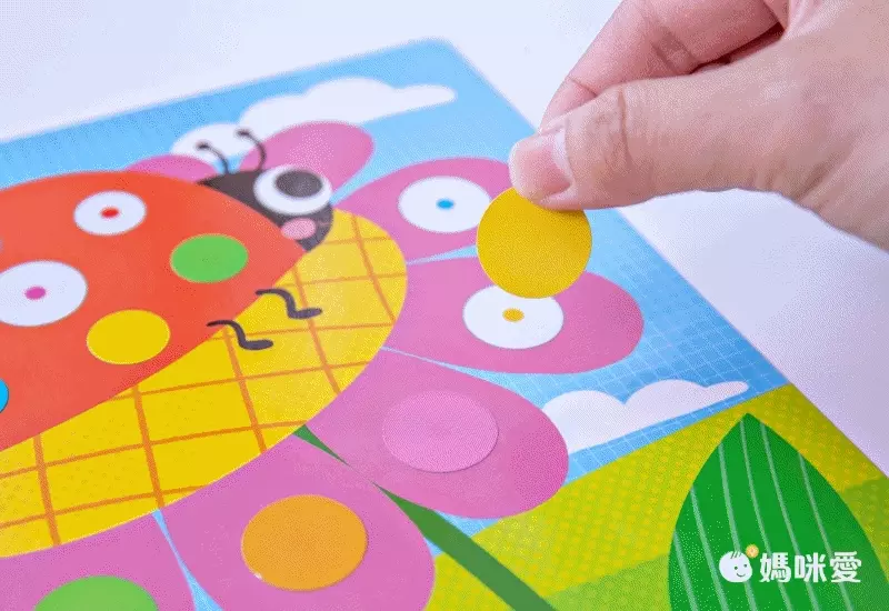 觀察對應貼貼畫-動物樂園