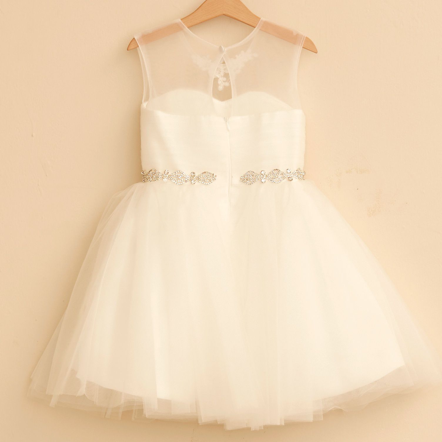 Love, Charlotte - 全白氣質水鑽領口小禮服