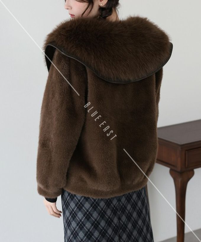 日本 BLUE EAST - 華麗注目皮草感大翻領金扣外套-咖啡