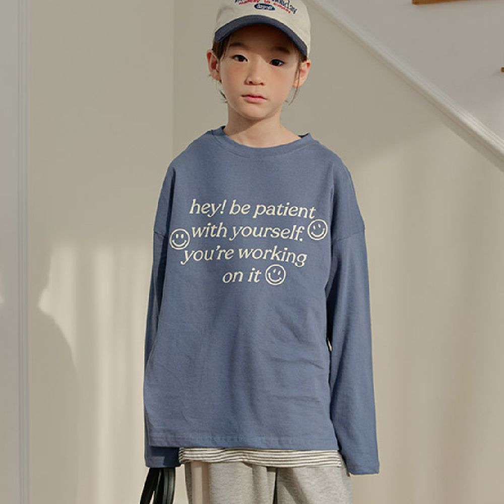 W.S.B. 文字印花純棉長袖上衣-霧灰藍