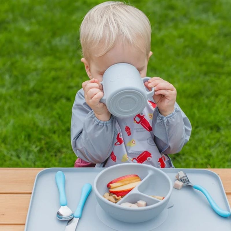 美國 green sprouts - 小綠芽超防滑寶寶學習吃飯矽膠學習餐碗-灰色
