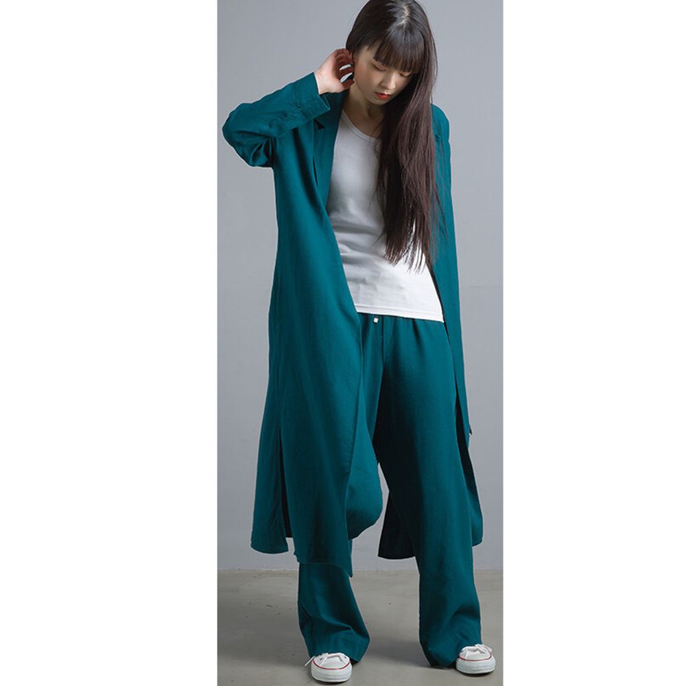 日本 OMNES - 質感棉麻長版風衣外套-藍綠 (Free)