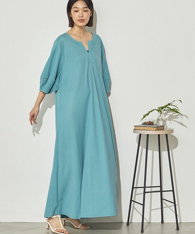 日本 Sans Souci 34+ - 接觸涼感 顯瘦A字鑰匙領五分袖洋裝-黑