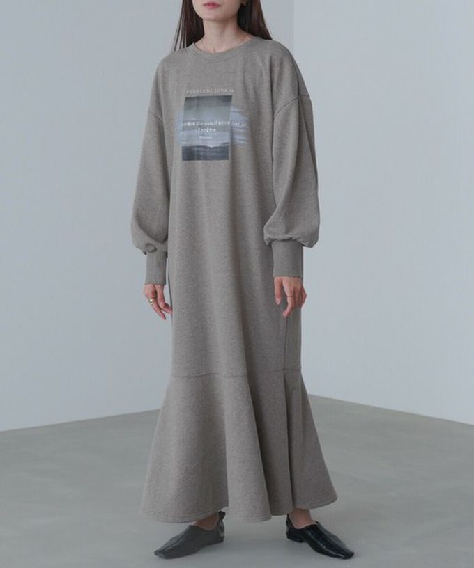 日本 Bab - 前後2way魚尾下擺休閒印花長袖洋裝-海軍藍