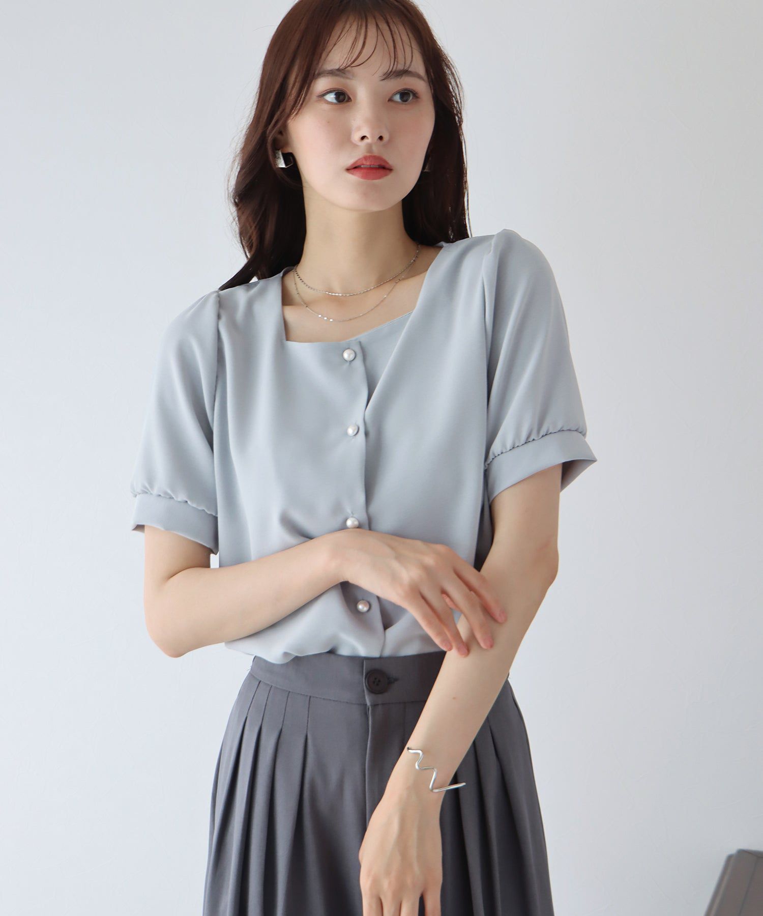 日本 BLUE EAST - 法式方領短袖珍珠釦襯衫-水藍