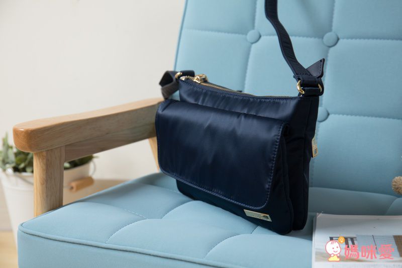 HARUhonpo 小晴天本舖 - Harulez 日本設計師の聯名款-Pocket微金質感隨行包-土星藍