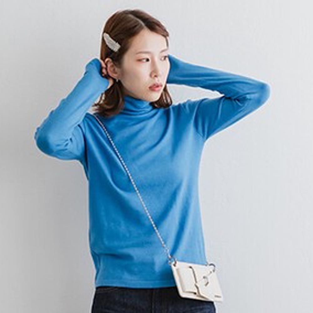 日本 ihuu - 柔軟彈性薄長袖上衣(指洞款)-淺藍