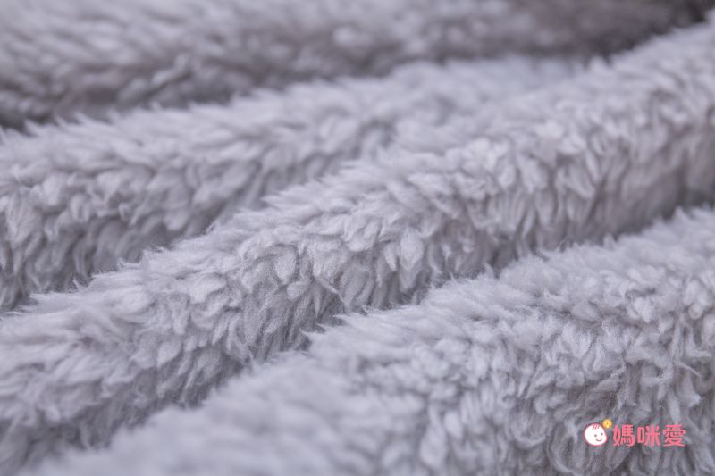 日本 AUBE - 毛茸茸保暖披肩斗篷(親子通用款)-水藍