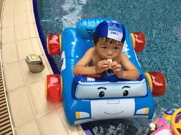 韓國救難小英雄Poli - 安寶立體汽車座圈-贈手動式打氣筒1入(顏色隨機) (適用:2-7歲、25kg以下幼兒)