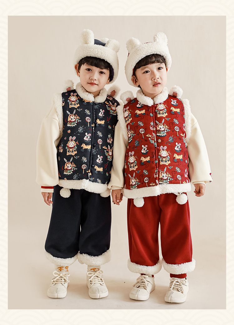 TONGMO - 漢服風加絨喜氣拜年休閒長褲-錦旗兔兔-紅色