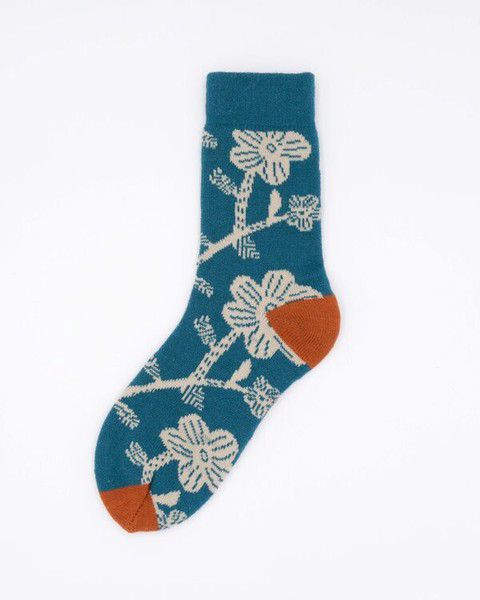 日本 friendshill - 絲綢混紡歐風印花保暖長襪-花朵秘境-米杏 (23-25cm)