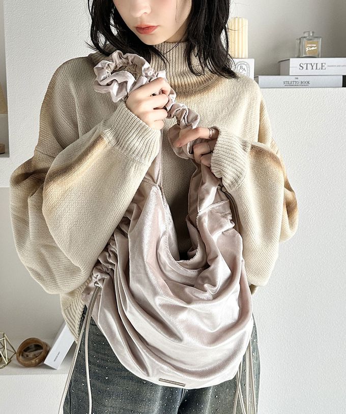 日本 Classical Elf - mily bilet 時尚絲絨皺摺肩背包-香檳米