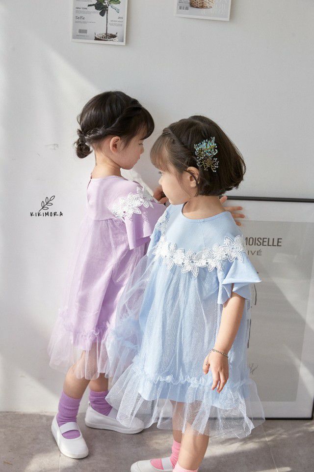 韓國 kikimora - 鏤空花圈網紗拼接洋裝-天藍