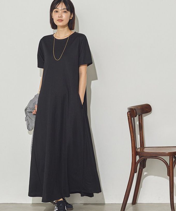 日本 Sans Souci 34+ - 接觸涼感 嫘縈傘擺素色短袖洋裝-水玉x黑