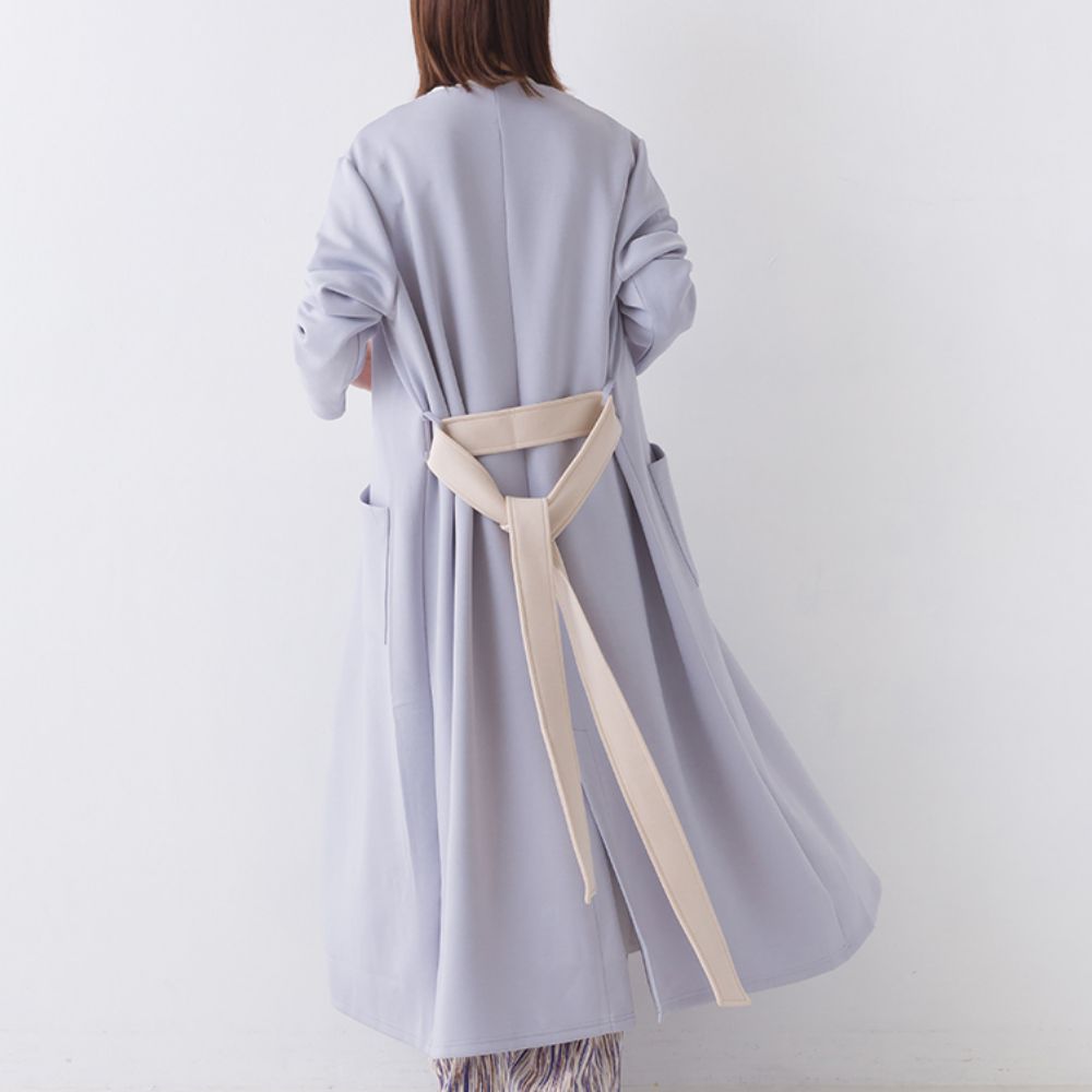 日本 OMNES - 柔軟舒適綁帶長版大衣-藍x杏