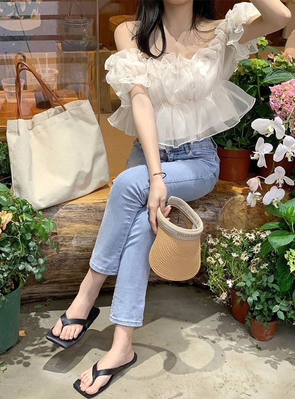 日本 GRL - 荷葉薄紗滾邊露肩上衣-天使白