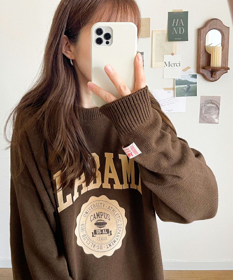 日本 Classical Elf - 圓領印花針織大學T-淺米杏