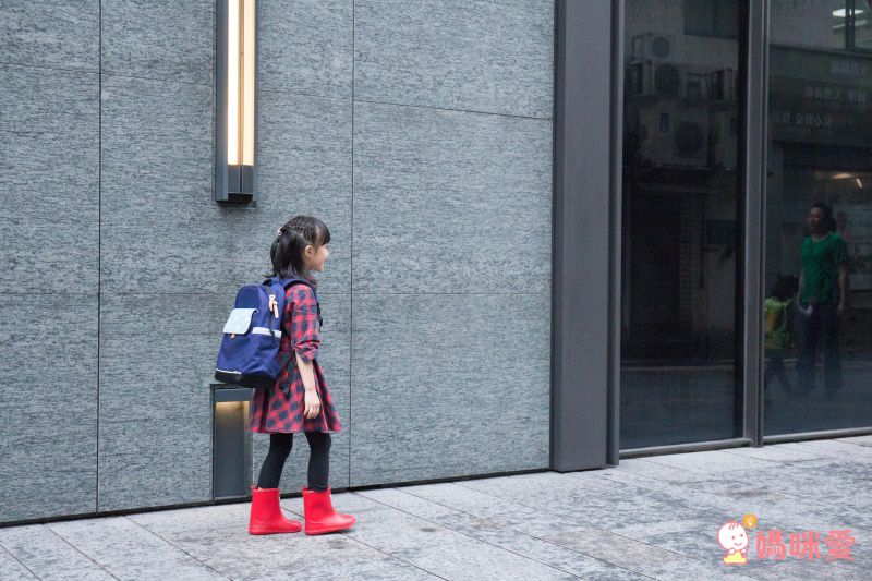 超輕量 ✪ niizo 小學生清新風護脊書包