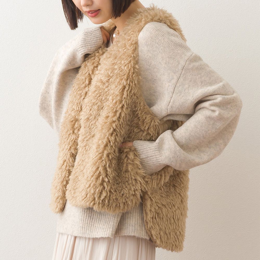 泰迪蓬鬆穿搭造型加分毛絨背心-淺卡其