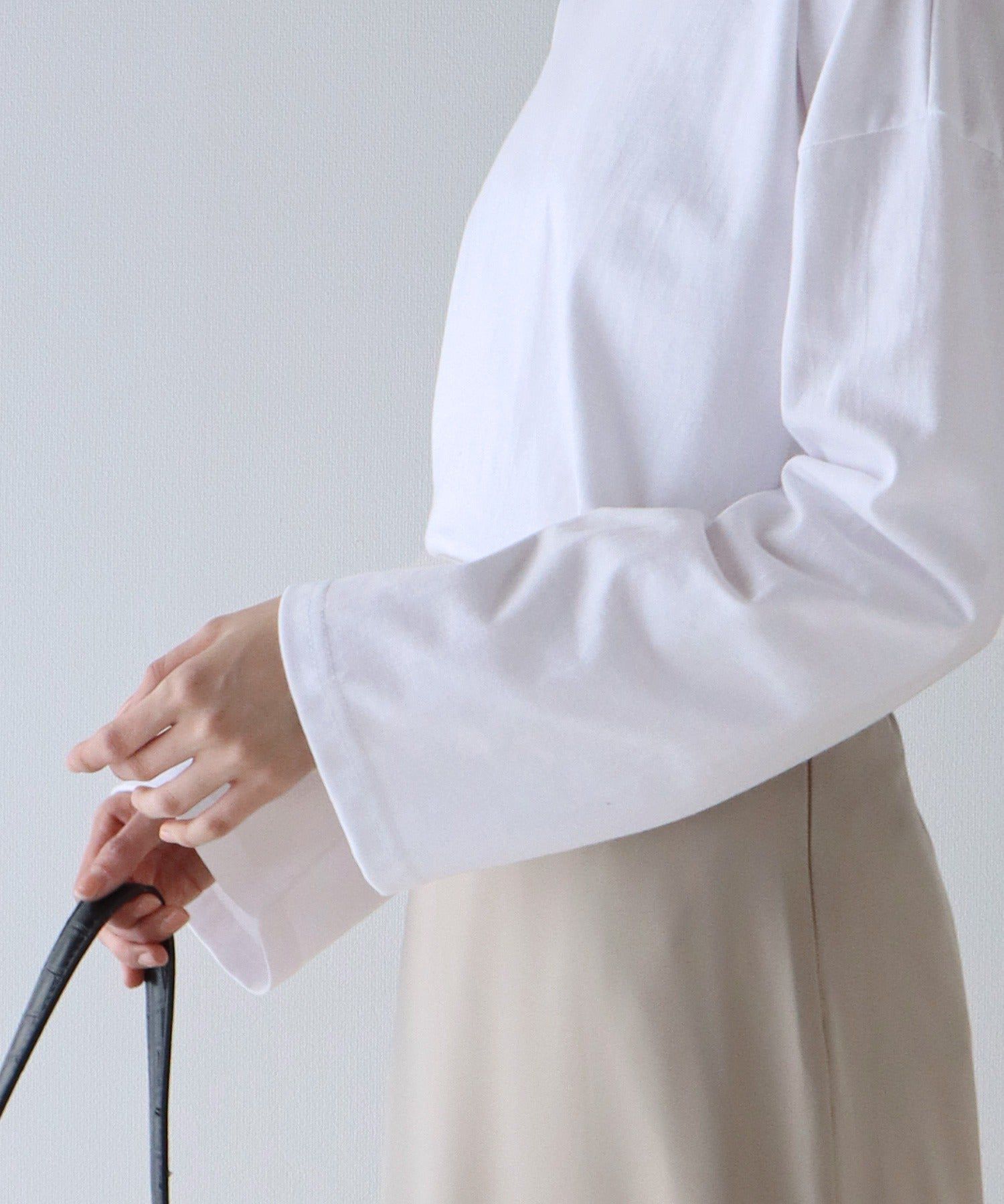 日本 BLUE EAST - 圓領百搭柔軟薄長袖上衣-條紋-深藍