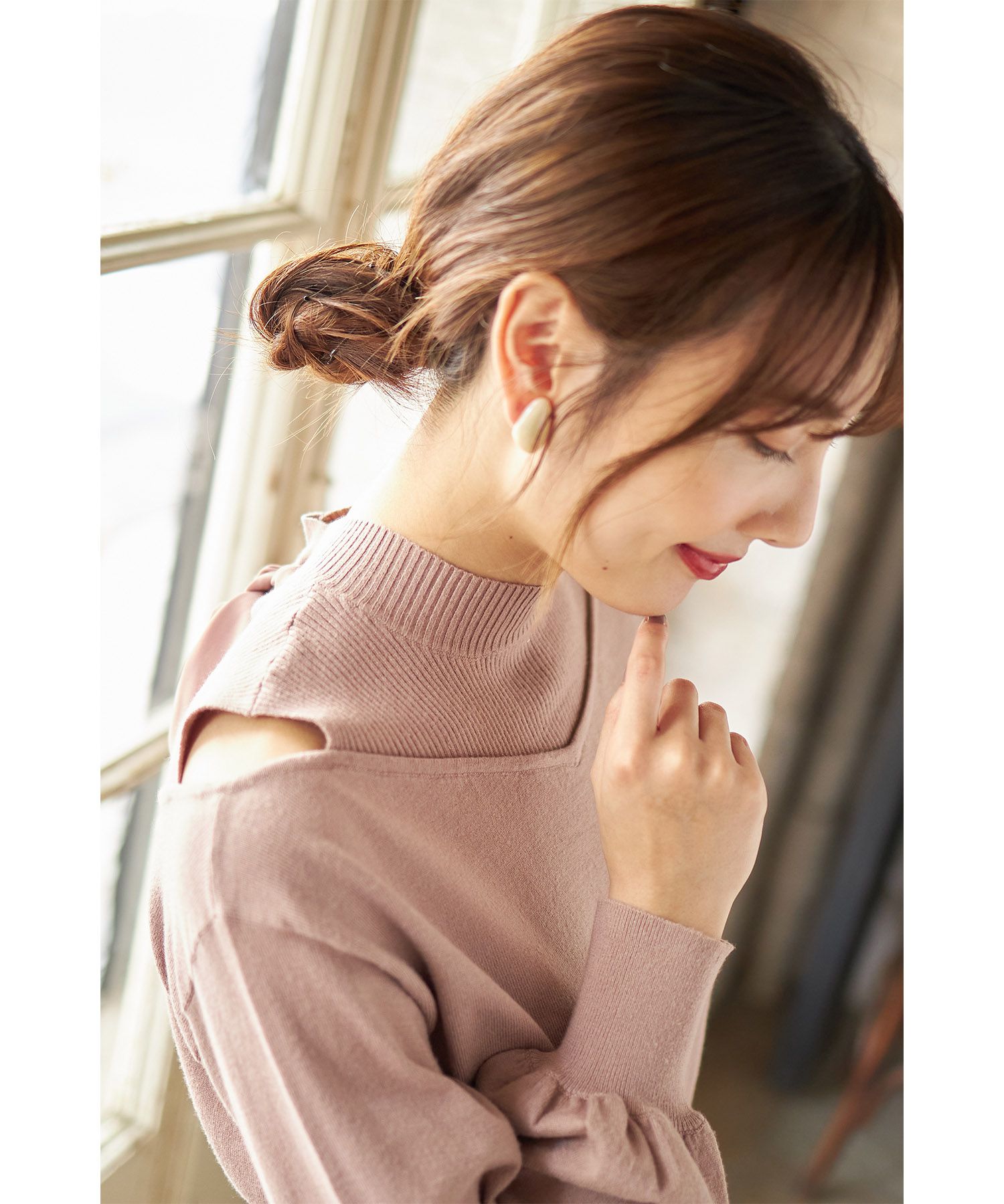 日本 tocco-closet - 美麗蝴蝶扭結針織上衣-淺杏粉