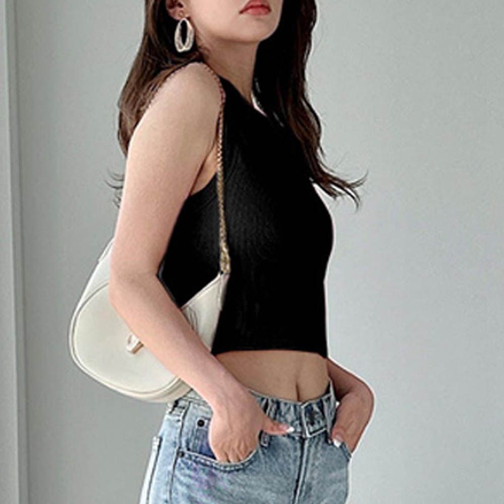 時尚顯瘦短版削肩背心(附Bra)-黑色