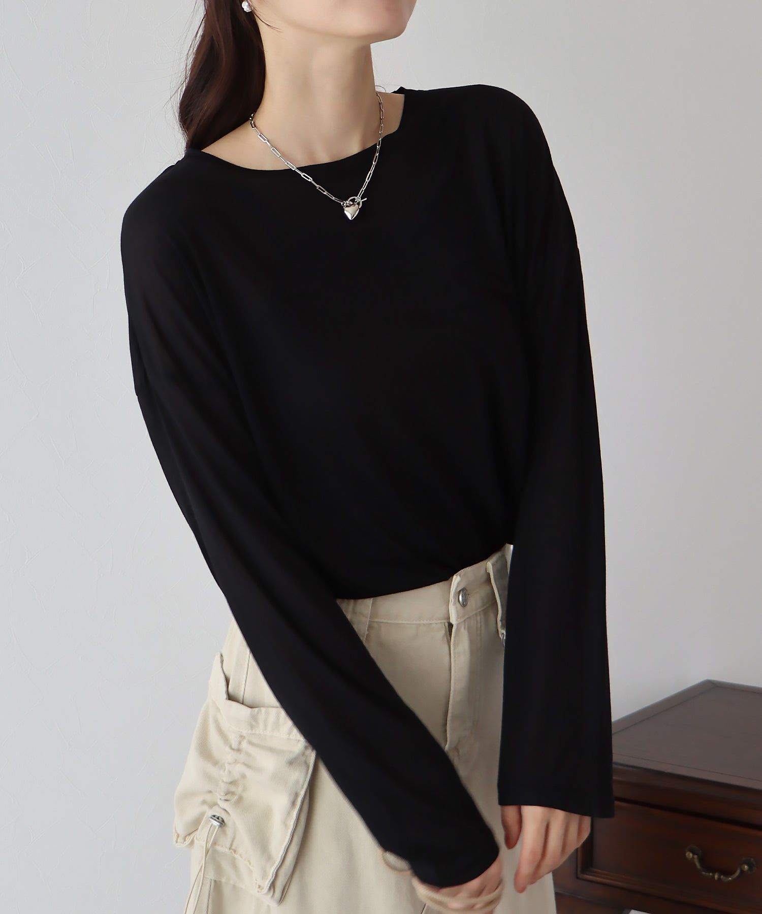 日本 BLUE EAST - 柔軟薄透落肩長袖上衣-粉