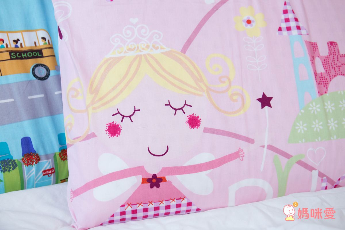 鴻宇 HongYew - 防螨抗菌100%美國棉兒童纖維枕-公主城堡-1899-粉