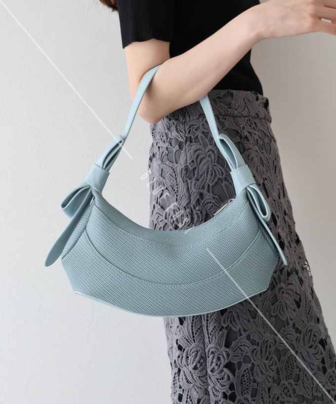 日本 BLUE EAST - 可愛雙蝴蝶結時尚紋理肩背小包-黑