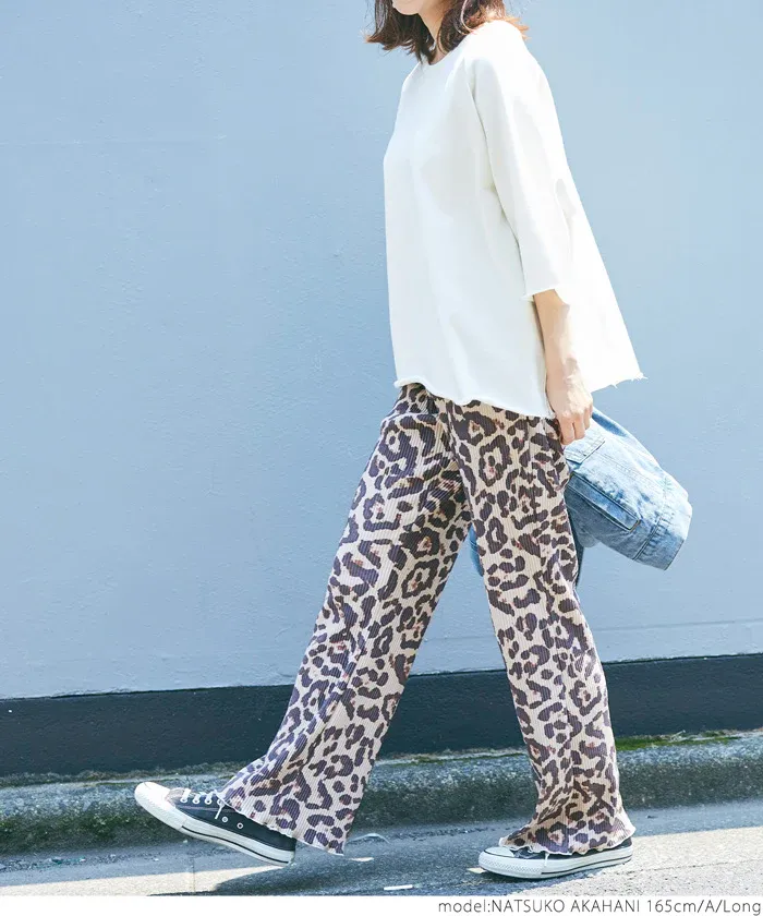 日本 COCA - 時尚彈性細摺垂墜寬褲-斑馬紋