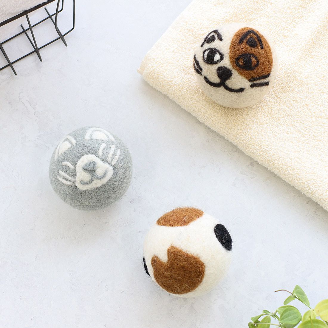 日本 TOMO - 100%尼泊爾羊毛烘衣球(3入組)-招財貓+不倒翁+幸運貓 (約φ6cm)