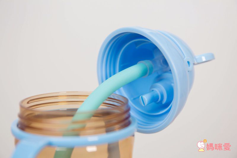 美國 Smily Mia 矽膠吸管組