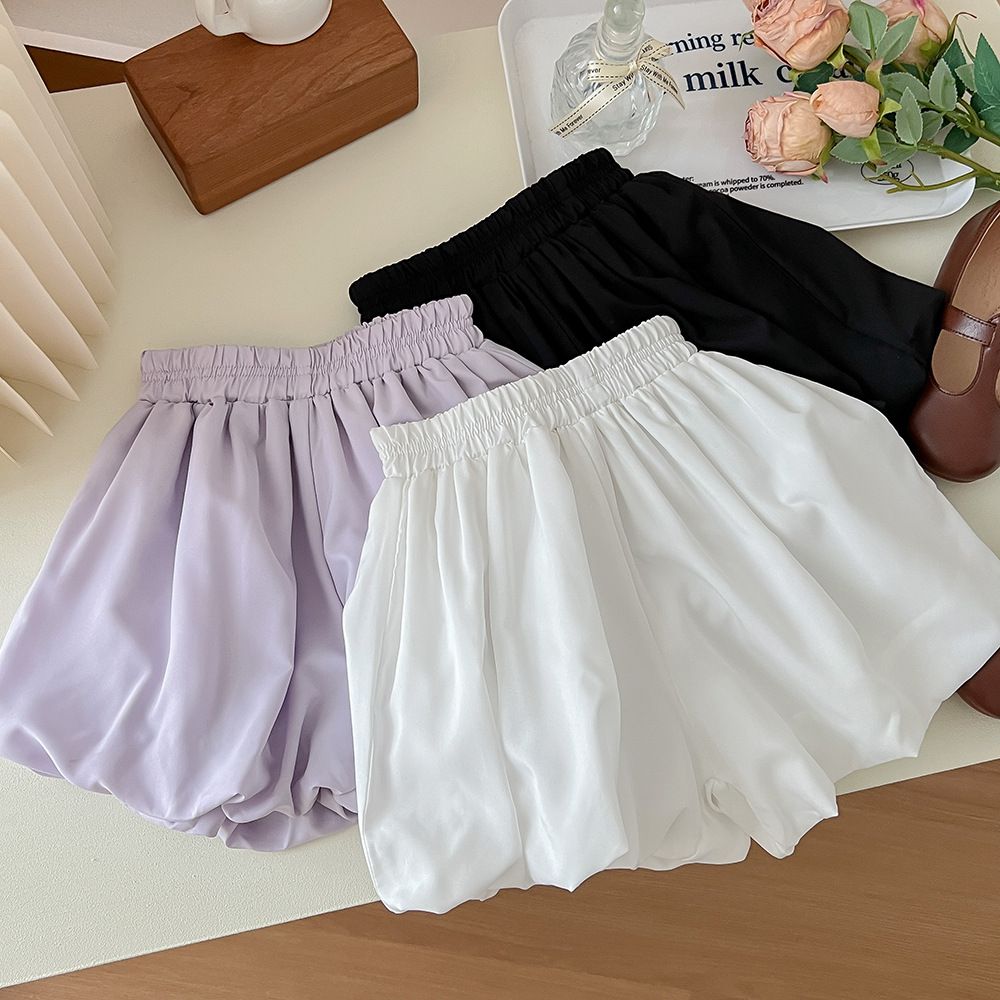 腰鬆緊顯瘦休閒花苞短褲-黑色