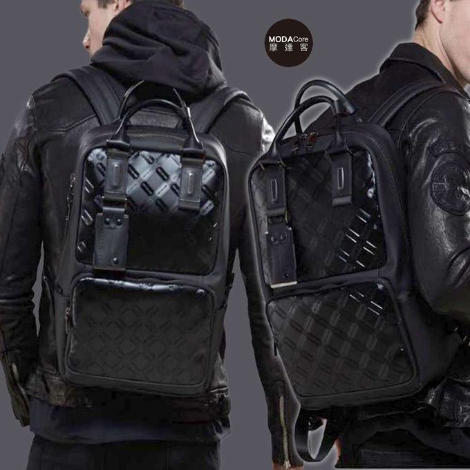 摩達客韓國進口COOD GEAR_REX001黑霧光刀刻紋頂級時尚商務雙邊後背包電腦包15L/可攜至14吋筆電/防潑水/人體工學 (黑)