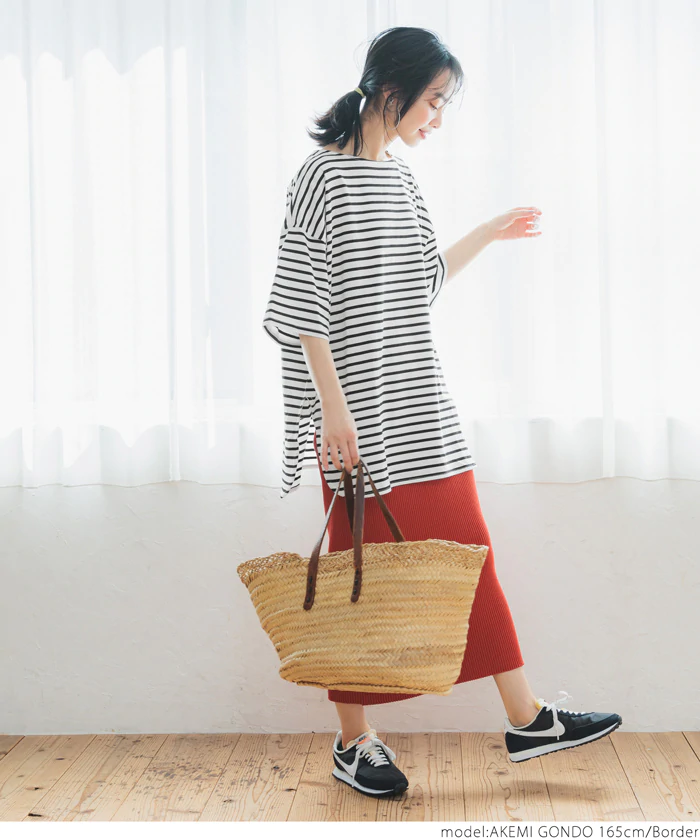 日本 COCA - 美國棉橫條紋寬鬆落肩五分袖長版上衣-黑白