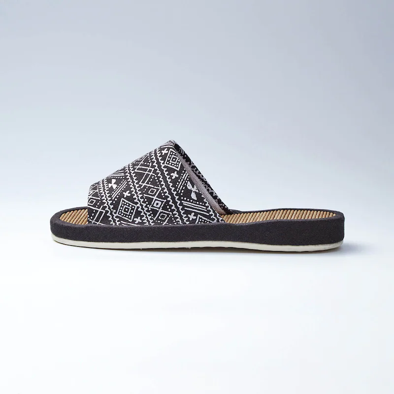 日本千趣會 - 涼爽棉麻竹編室內拖鞋-點點-咖啡