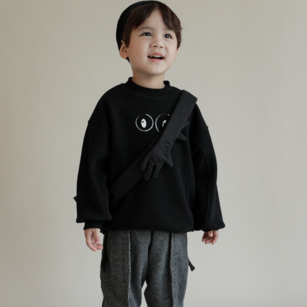 (加絨)圓領長袖上衣/大學T-大眼睛-黑色