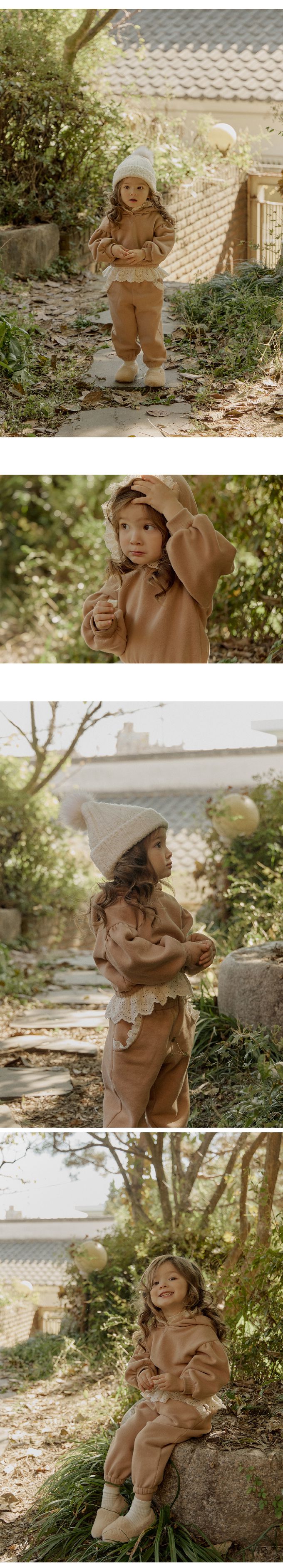 韓國 Puellaflo - 布花蕾絲點綴連帽上衣-棕