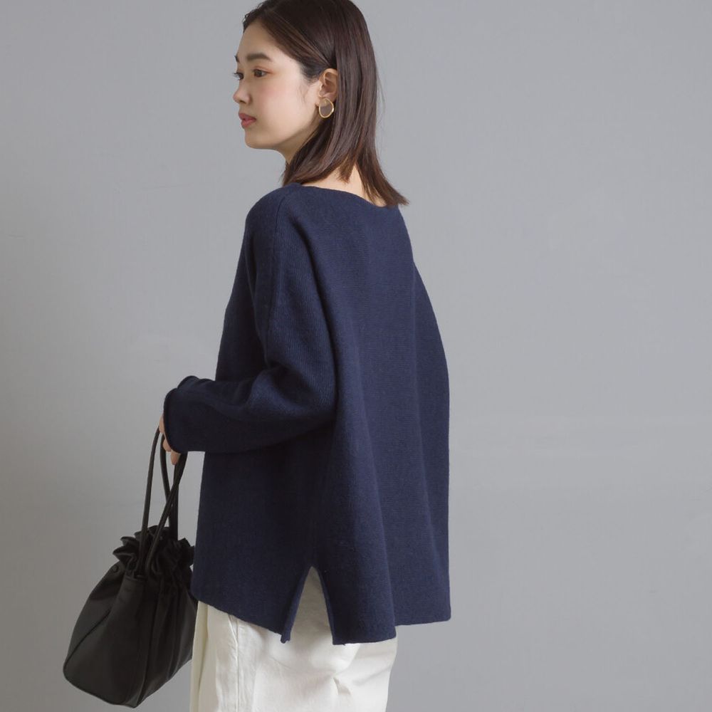日本 OMNES - 50%羊毛混紡 百搭質感寬領針織上衣-深藍 (F)