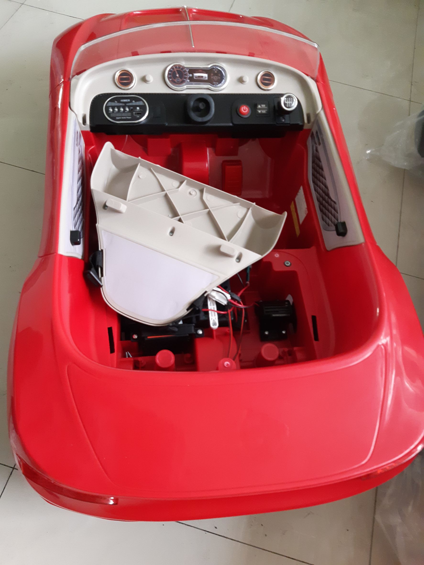 親親 Ching Ching - 福利品-賓利 兒童電動車(原廠授權) RT-1166-紅色